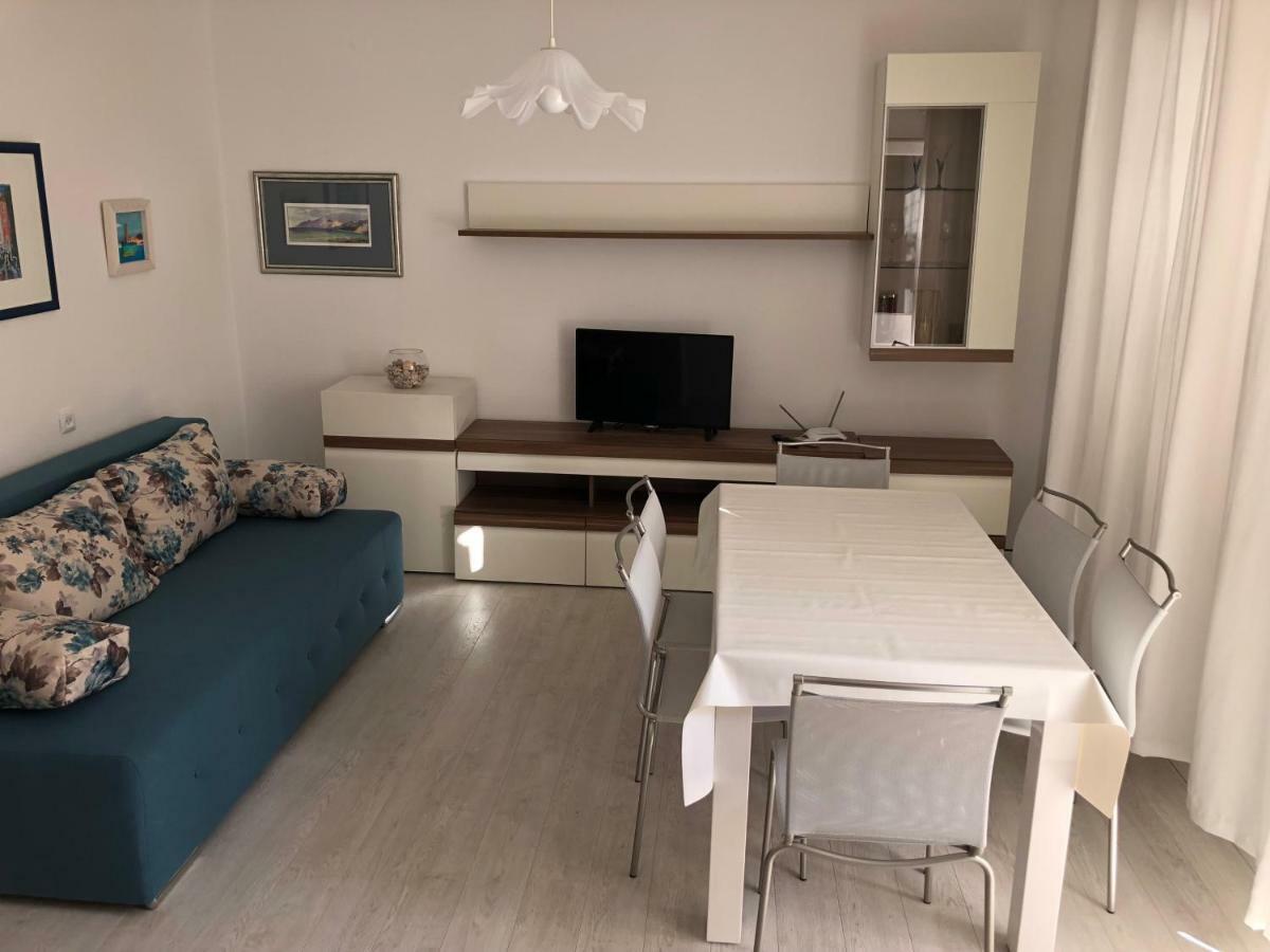 Apartments Sokol Makarska Exterior photo